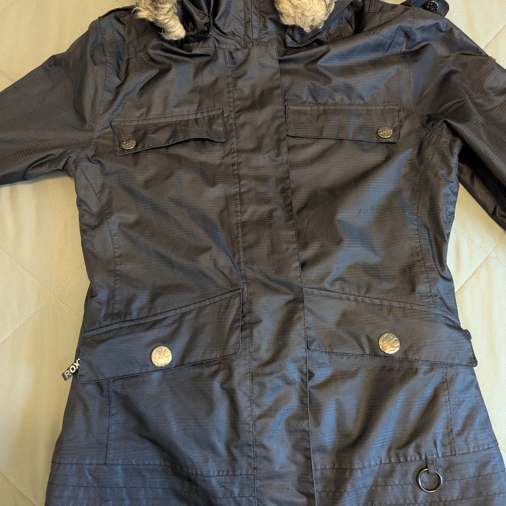 Roxy Black Jacket With Subtle Pattern - image 1